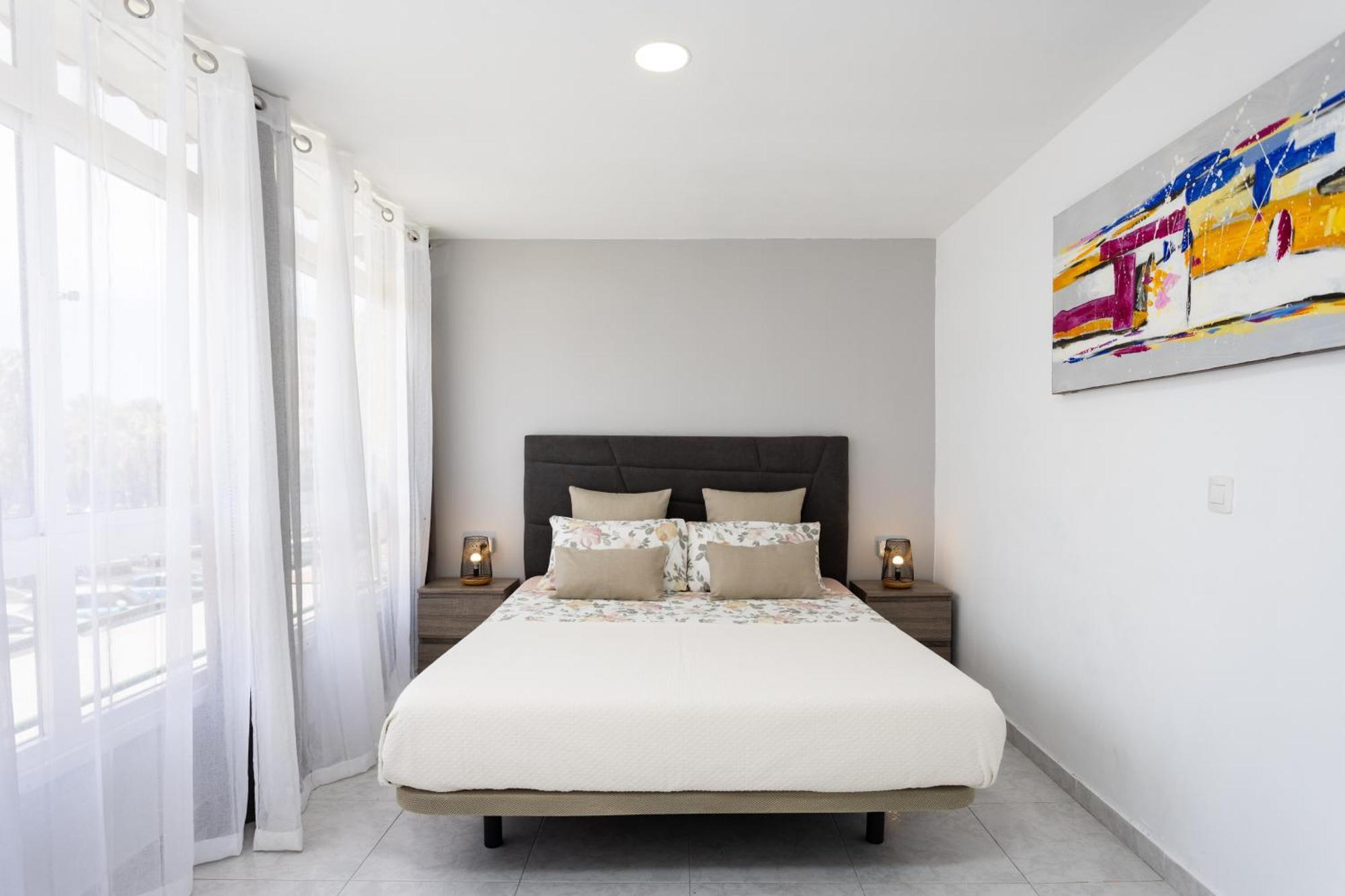 Classbnb - Three Spacious Apartments 150M From The Las Americas Promenade อาโรนา ภายนอก รูปภาพ