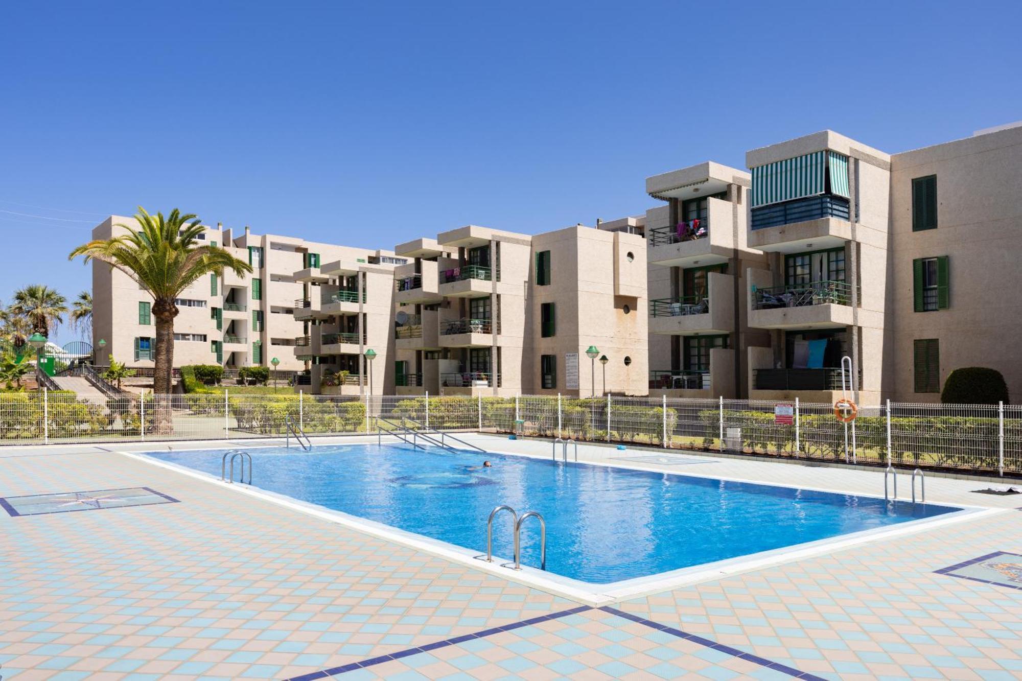 Classbnb - Three Spacious Apartments 150M From The Las Americas Promenade อาโรนา ภายนอก รูปภาพ